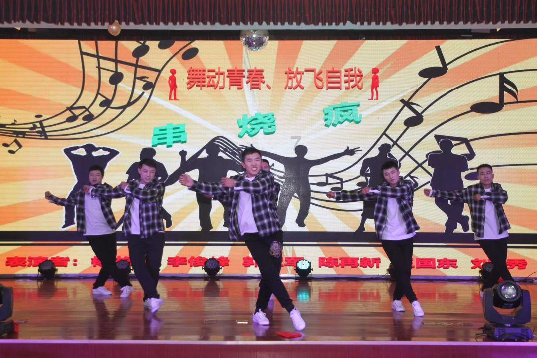 《要久久爱》为爱情放弃前途,庄远的执念,只会把方明雨越推越远